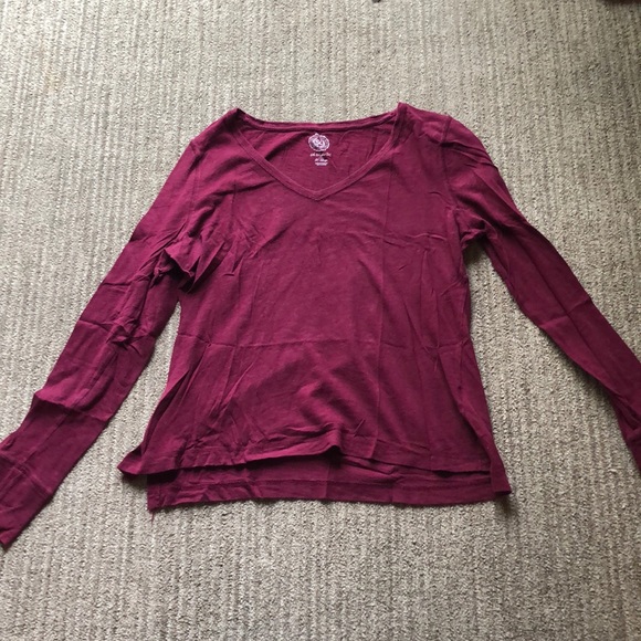 Burgundy long sleeve v-neck shirt - Picture 1 of 3